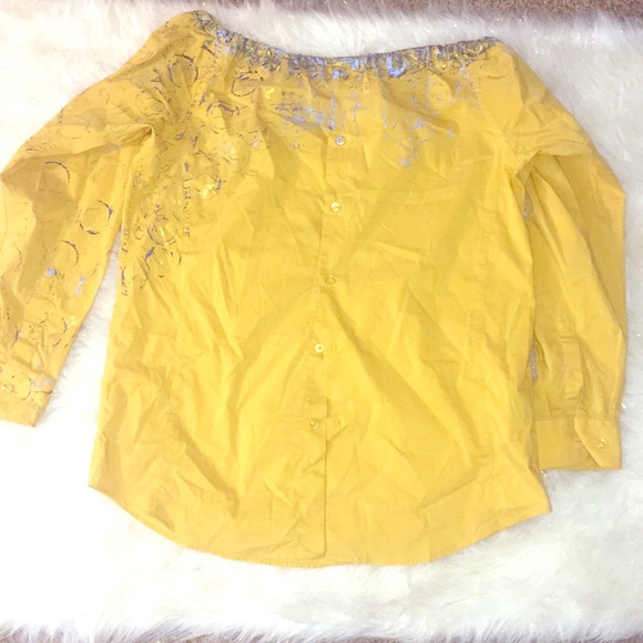 Off the shoulder Altered Collar Shirt - Picture 1 of 2